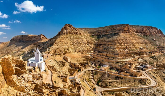 Tableau  Panorama de Chenini, un village berbère fortifié en Tunisie du Sud