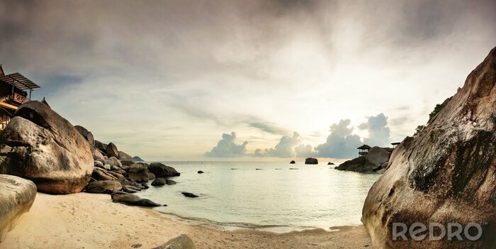Tableau  Panorama de la plage tropicale avant le coucher du soleil