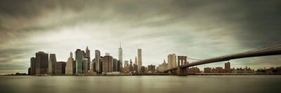 Panorama de ville aux tonalités de gris