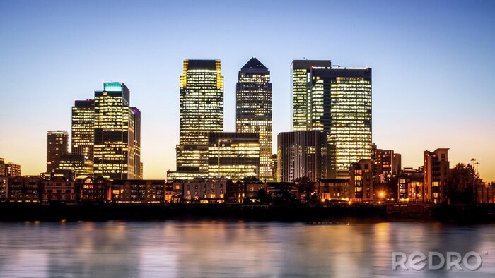 Tableau  Panorama immeubles après le coucher de soleil