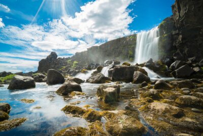 Tableau  Parc national de Thingvellir, vallée du rift, cascade dans le Rift atlantique moyen, Pingvellir, Islande