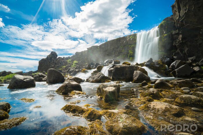 Tableau  Parc national de Thingvellir, vallée du rift, cascade dans le Rift atlantique moyen, Pingvellir, Islande
