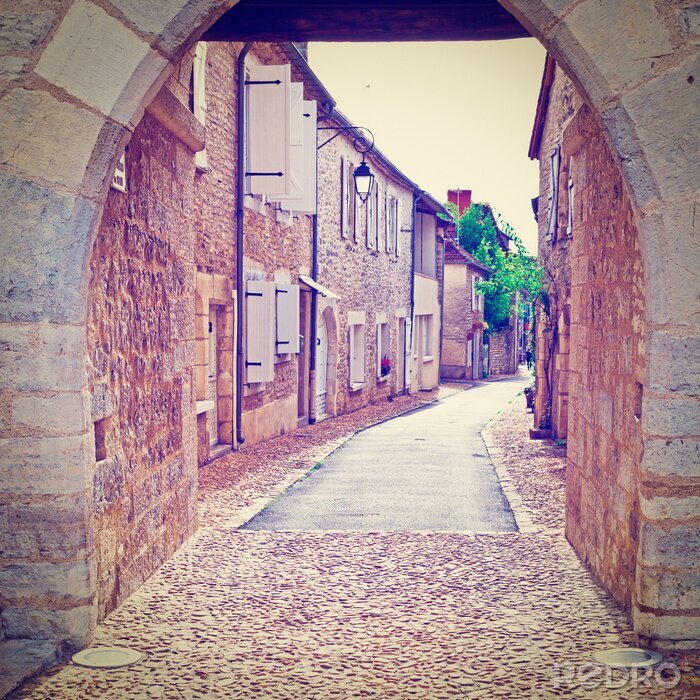 Tableau  Passage pavé étroit