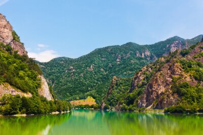 Tableau  Paysage avec des montagnes de la vallée d'Olt en Roumanie