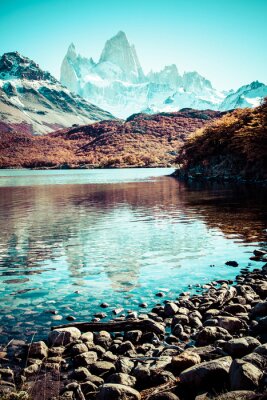 Paysage d'automne des montagnes en Patagonie