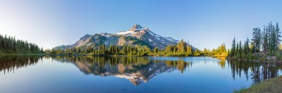 Tableau  Paysage de montagne avec un lac et des reflets d'arbres