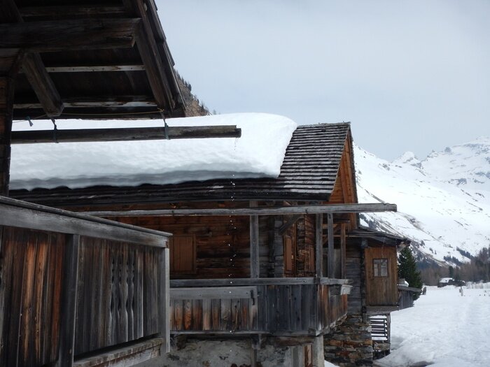 Tableau  petit village sous grossvenediger en autriche