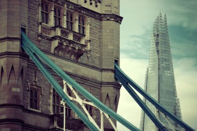 Pont de Londres et gratte-ciel de verre