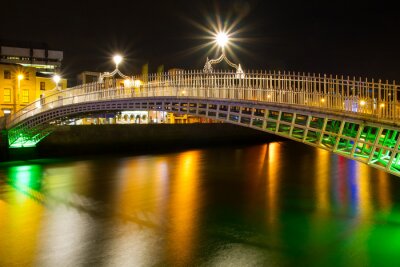 Pont irlandais la nuit