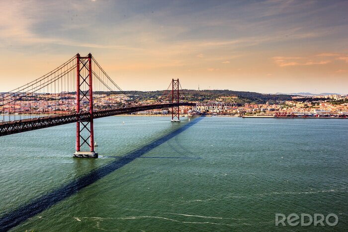 Tableau  Pont Rouge à Lisbonne