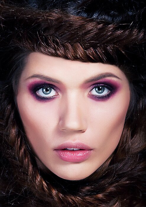 Tableau  Portrait de la belle modèle photo - belle jeune fille brune