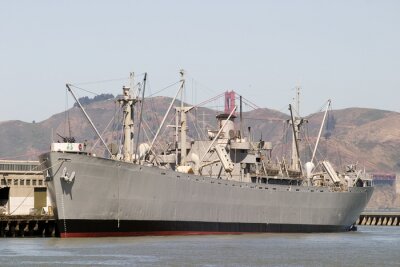 quai des navires de guerre à San Francisco à partir de 45 degrés