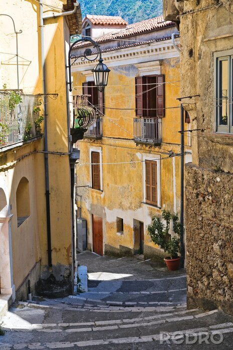 Tableau  Ruelle escarpée tortueuse et escalier