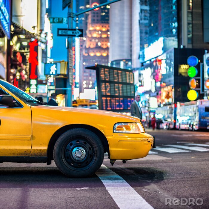 Tableau  Taxi taxi jaune à Manhattan, NYC. Les taxis de New York City à la nuit Time Square ..