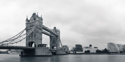Tower Bridge en noir et blanc