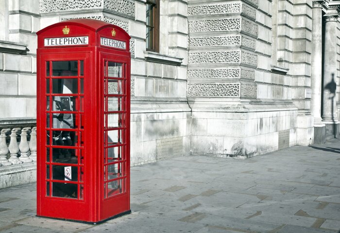 Tableau  Une cabine téléphonique rouge dans une rue de Londres