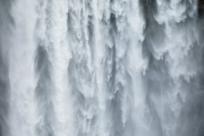 Tableau  Une puissante chute d'eau en Islande