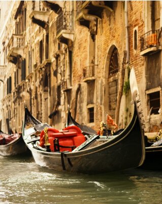 Venise gondole traditionnelle