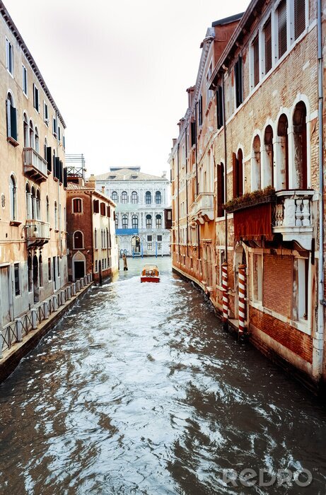 Tableau  Vieux bâtiments et canal à Venise