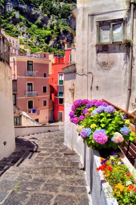 Village italien dans les montagnes