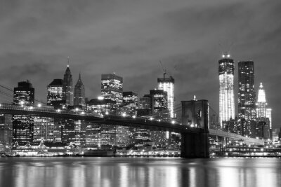 Ville panoramique en noir et blanc