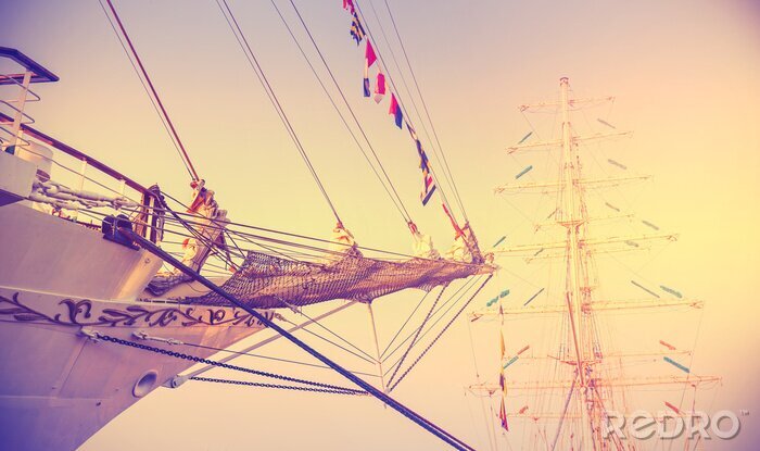 Tableau  Voiliers avec des drapeaux colorés