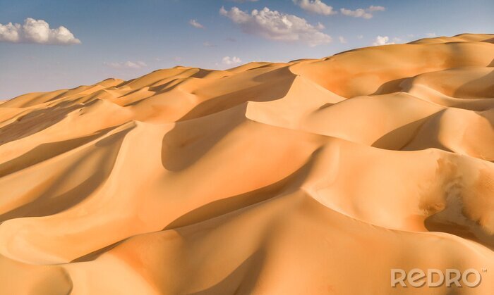 Tableau  vue aérienne du désert de Liwa, qui fait partie du quartier vide, le plus grand désert de sable continu au monde