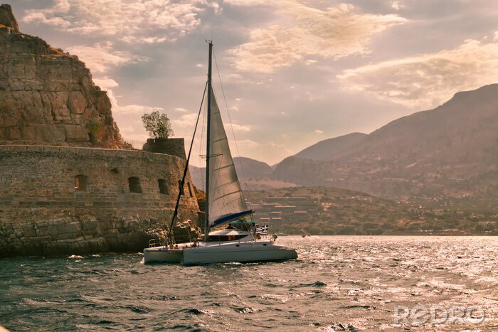 Tableau  Яхта в море на закате солнца