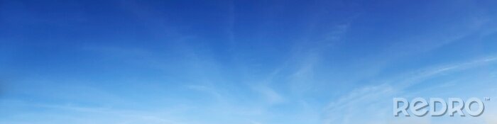 Tableau  Ciel panoramique de couleur vibrante avec des nuages ​​sur une journée ensoleillée. Beau nuage de cirrus.