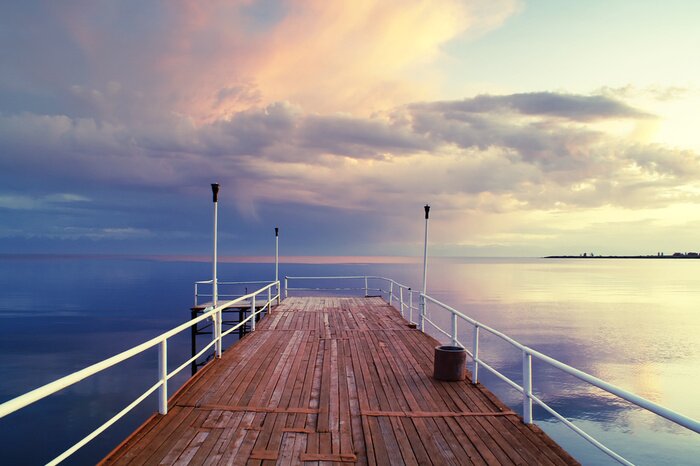 Tableau  Nuages ​​pastel et jetée